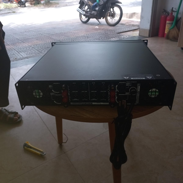 Đẩy Nhập Vinhpro LX-4950(4x800W)