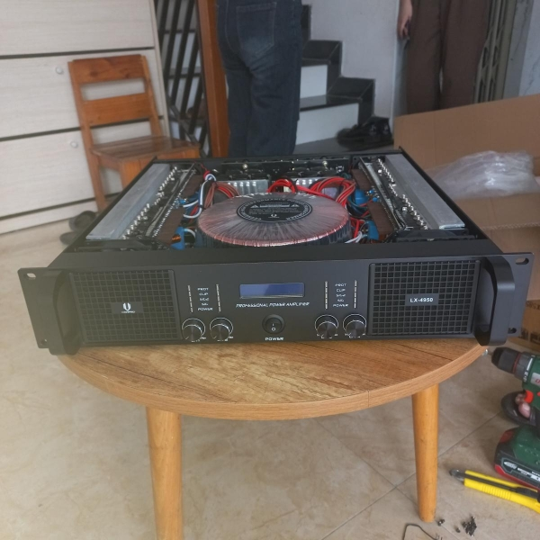 Đẩy Nhập Vinhpro LX-4950(4x800W)