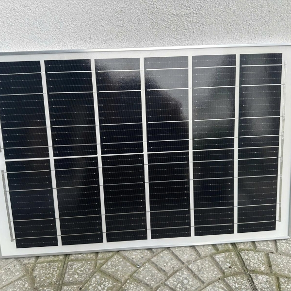 Đèn Năng lượng mặt trời Yisoko ánh sáng trắng M100, 200W, 300W, 400W HIỆN ĐẠI, CAO CẤP