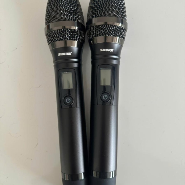 Micro không dây Shure UGX30 II
