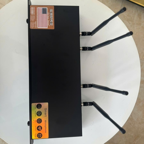 Micro không dây Shure UGX30 II