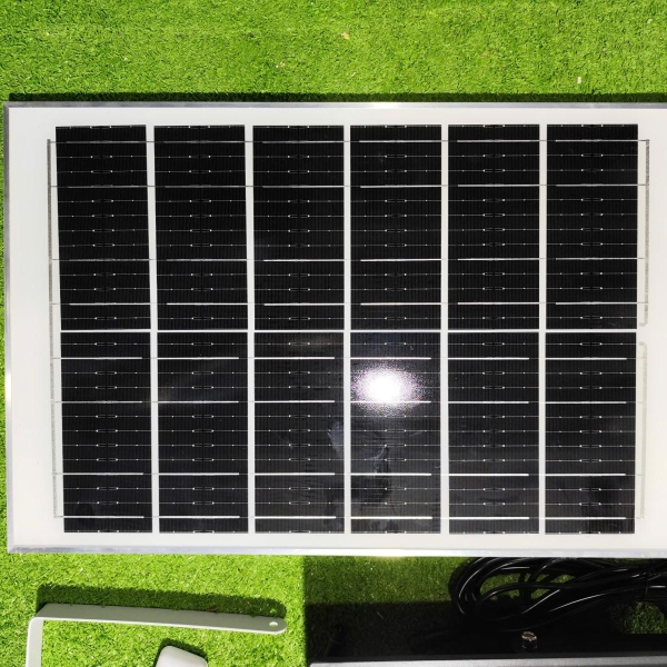 Đèn Pha Năng Lượng Mặt Trời IP67 ST-500W (Nhôm)